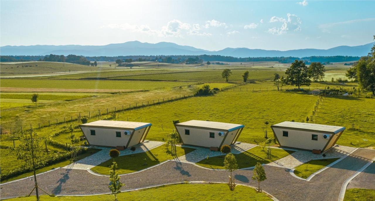 Fortun Estate - apartmaji ob reki Kolpi Metlika Exterior foto